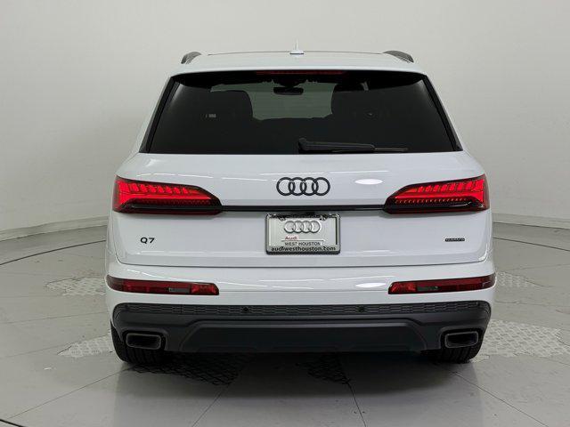 new 2025 Audi Q7 car, priced at $70,561