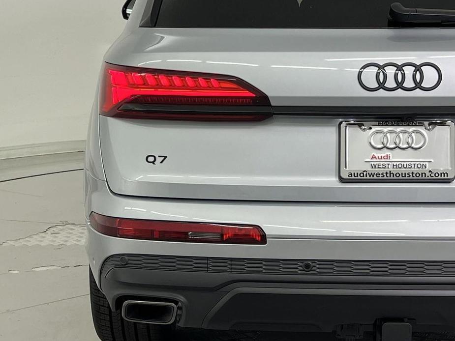 new 2025 Audi Q7 car, priced at $73,991