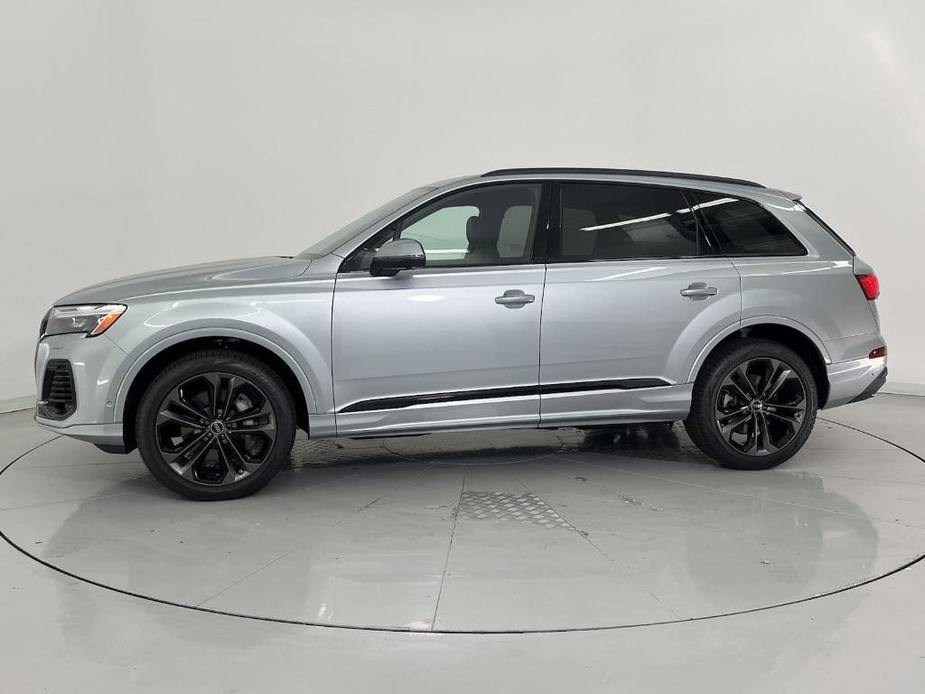 new 2025 Audi Q7 car, priced at $73,991