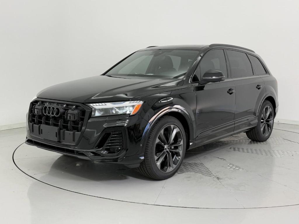 new 2025 Audi Q7 car, priced at $81,611