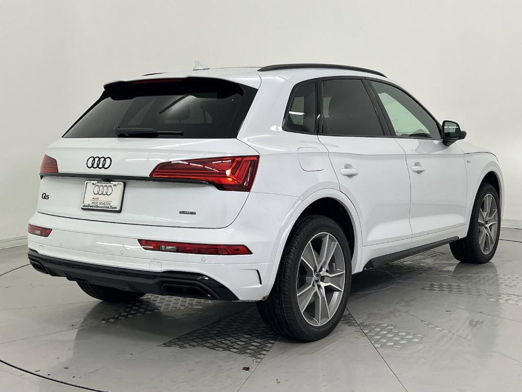 new 2025 Audi Q5 car, priced at $51,301