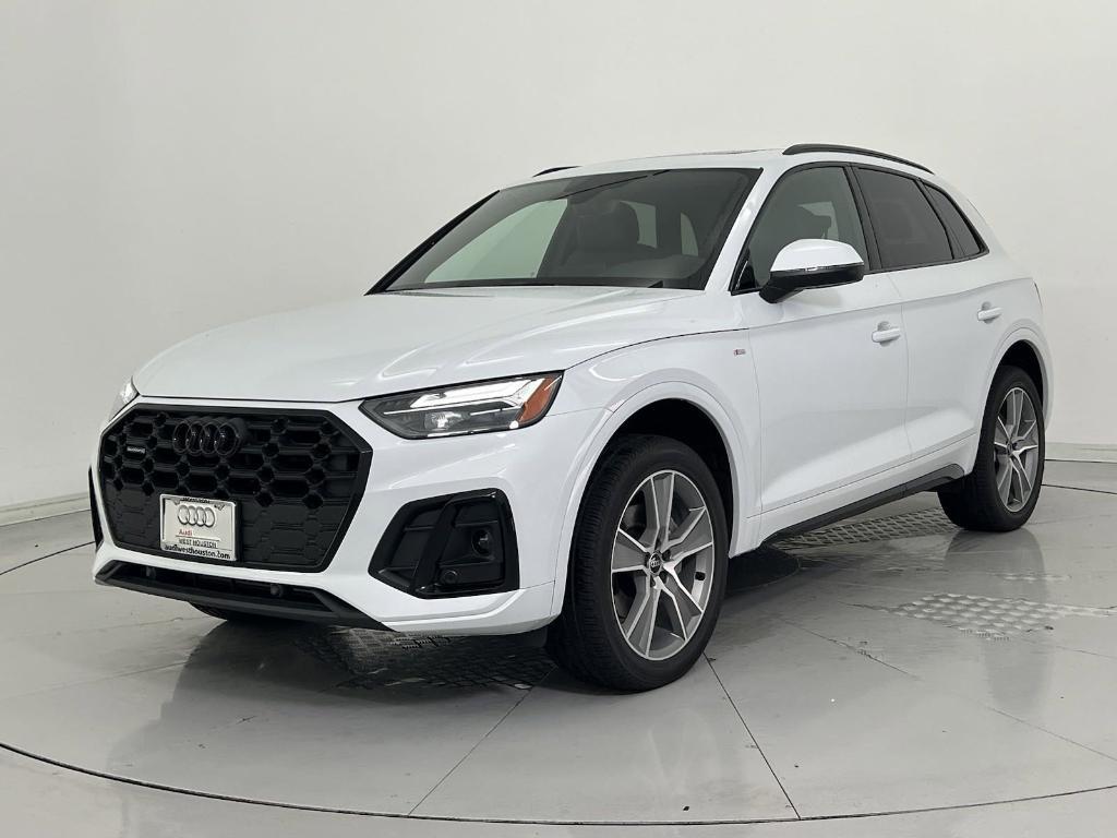 new 2025 Audi Q5 car, priced at $51,301