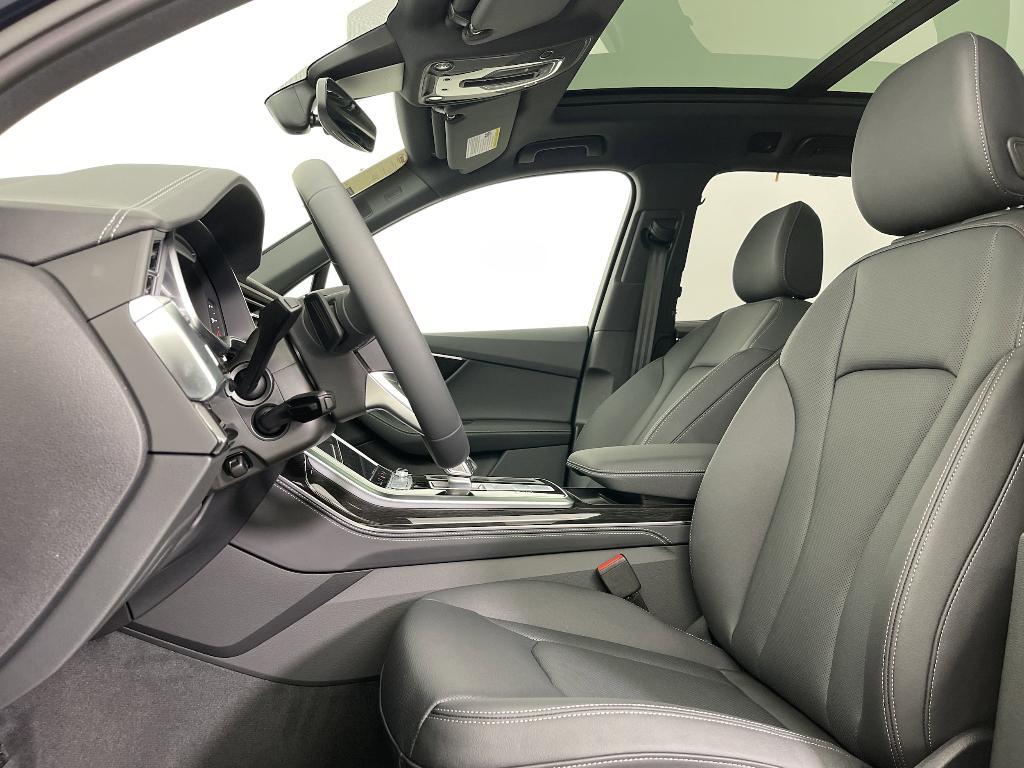 new 2025 Audi Q7 car, priced at $71,251