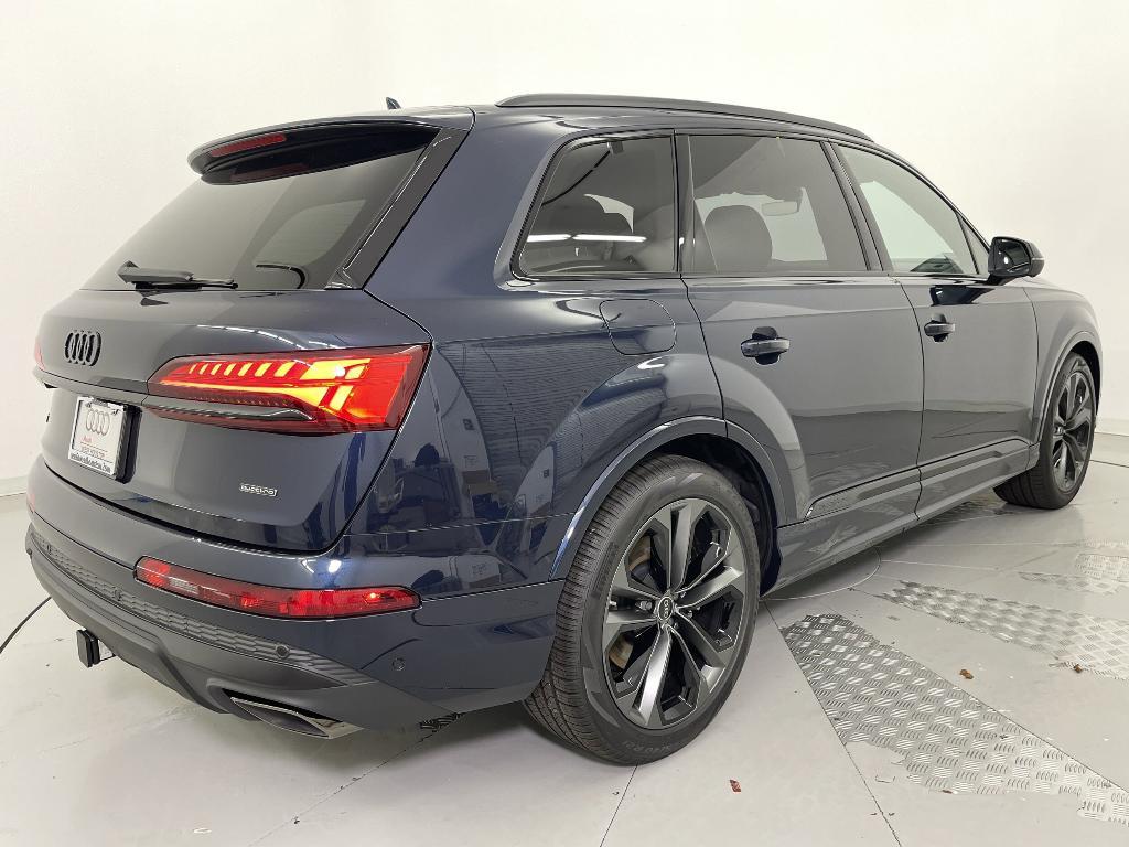 new 2025 Audi Q7 car, priced at $71,251