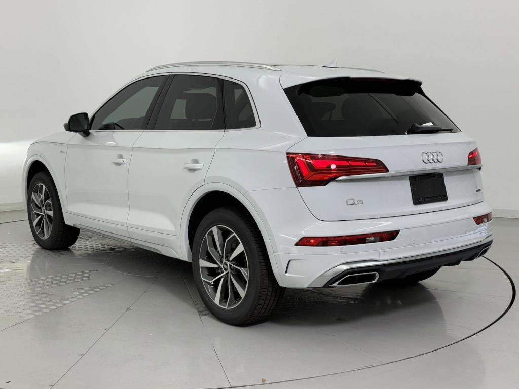 new 2024 Audi Q5 car, priced at $50,591