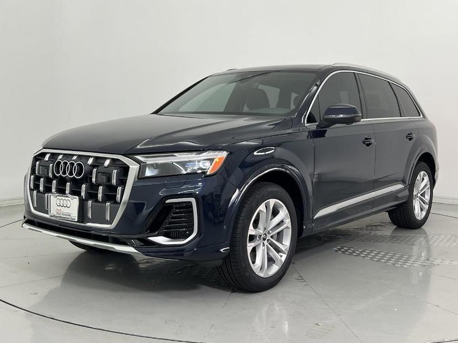 new 2025 Audi Q7 car, priced at $71,801