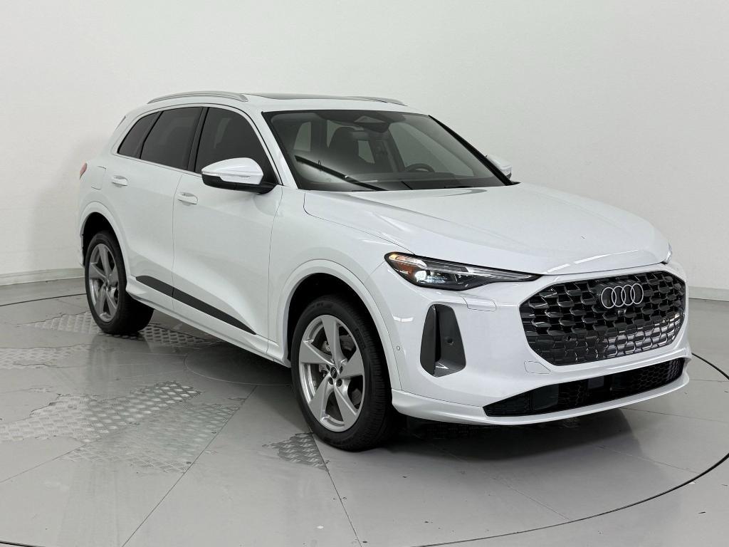 new 2025 Audi Q5 car, priced at $56,392