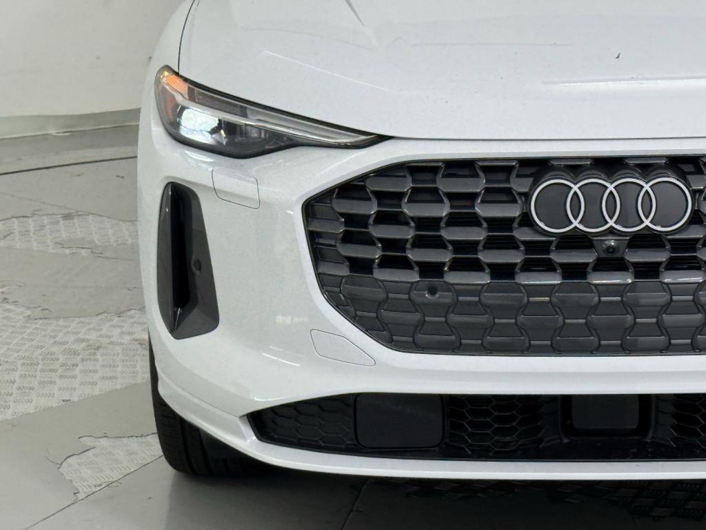 new 2025 Audi Q5 car, priced at $56,392