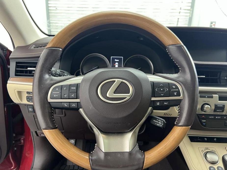 used 2018 Lexus ES 300h car, priced at $27,998