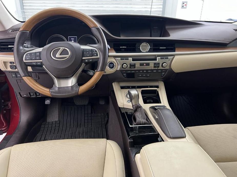 used 2018 Lexus ES 300h car, priced at $27,998