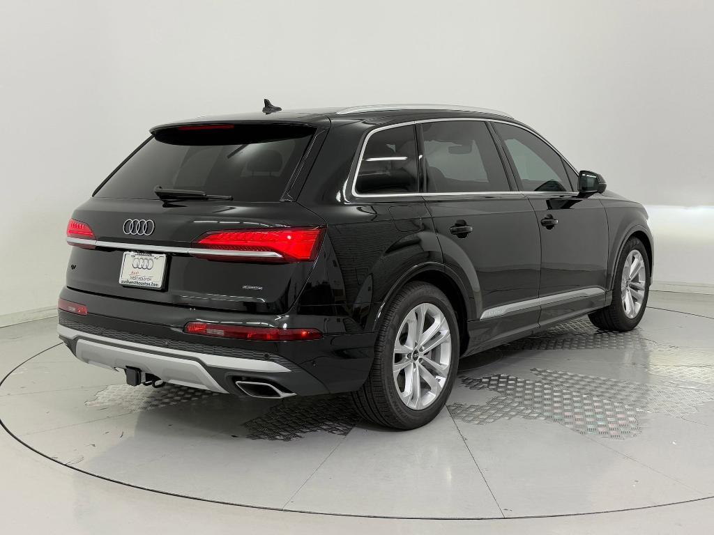 new 2026 Audi Q7 car, priced at $72,561