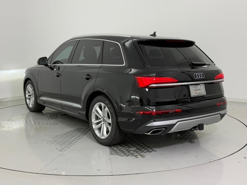 new 2026 Audi Q7 car, priced at $72,561