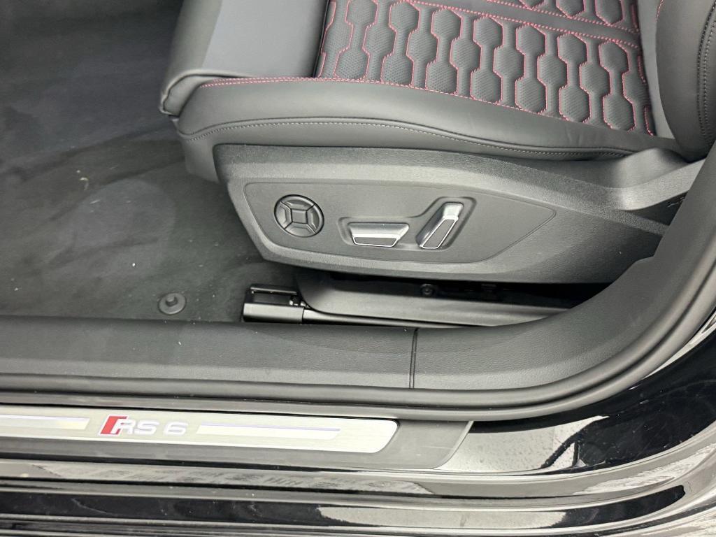 new 2025 Audi RS 6 Avant car, priced at $142,995