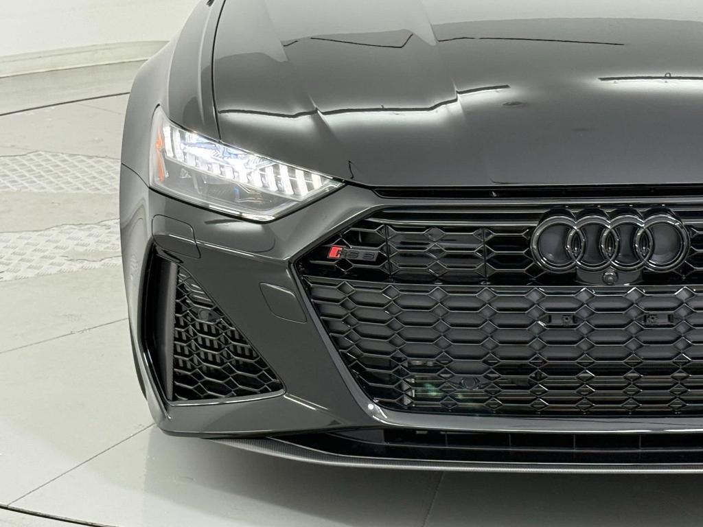 new 2025 Audi RS 6 Avant car, priced at $142,995