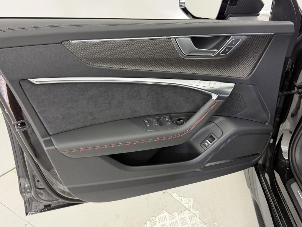 new 2025 Audi RS 6 Avant car, priced at $142,995