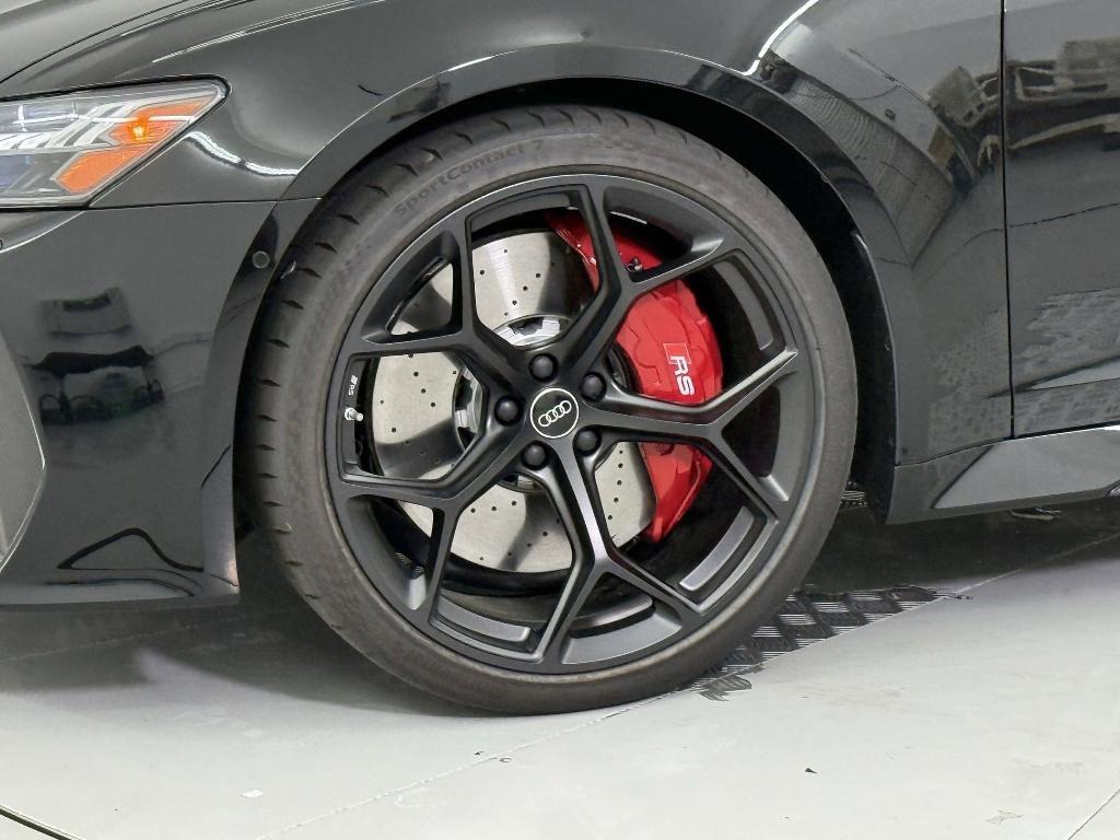 new 2025 Audi RS 6 Avant car, priced at $142,995