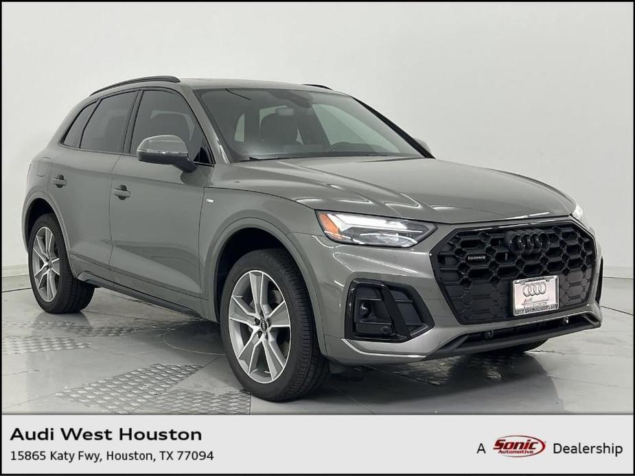 new 2025 Audi Q5 car, priced at $51,301