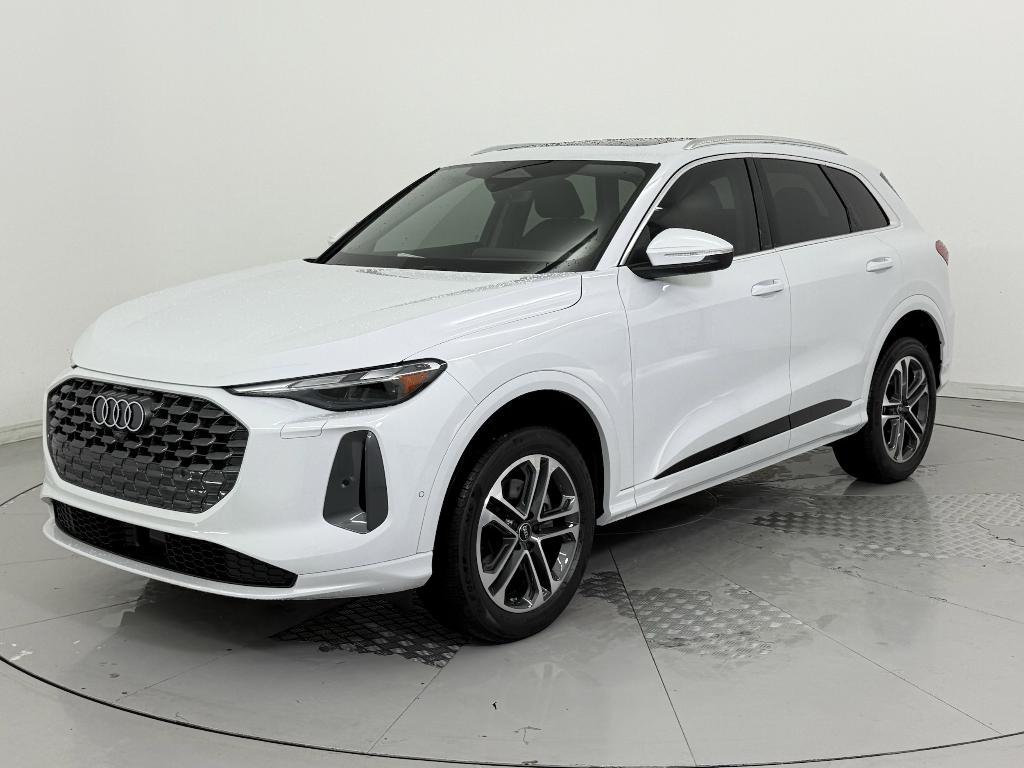 new 2025 Audi Q5 car, priced at $56,041