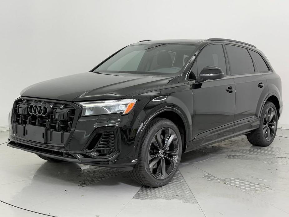 new 2025 Audi Q7 car, priced at $68,291