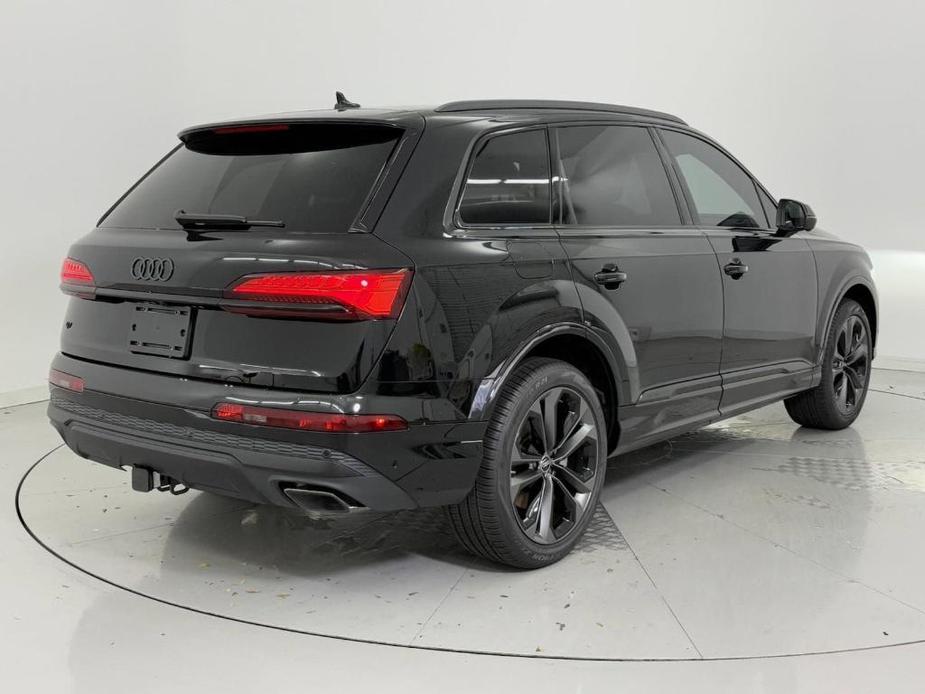 new 2025 Audi Q7 car, priced at $68,291