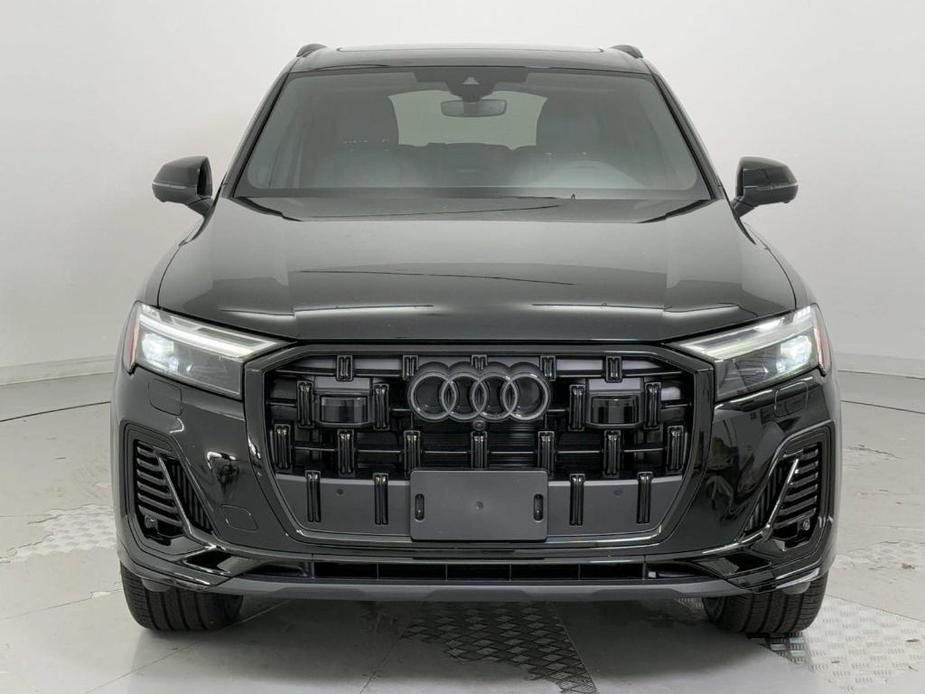 new 2025 Audi Q7 car, priced at $68,291