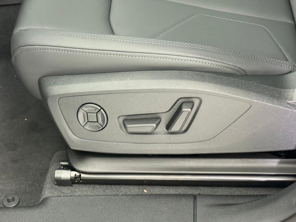new 2025 Audi Q3 car, priced at $41,731