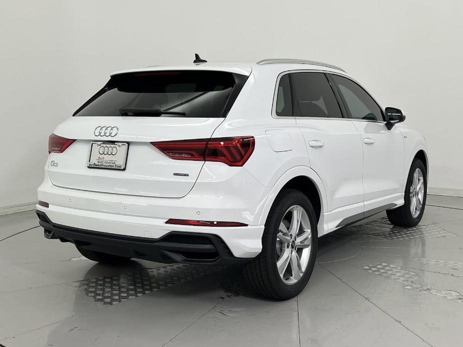 new 2024 Audi Q3 car, priced at $45,402