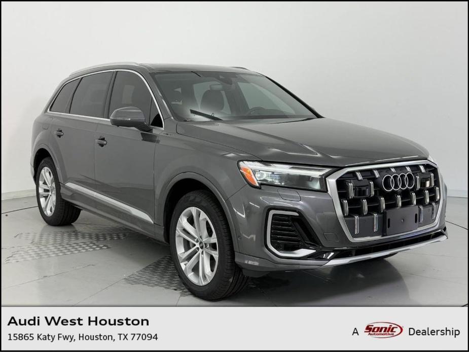 new 2025 Audi Q7 car, priced at $62,321