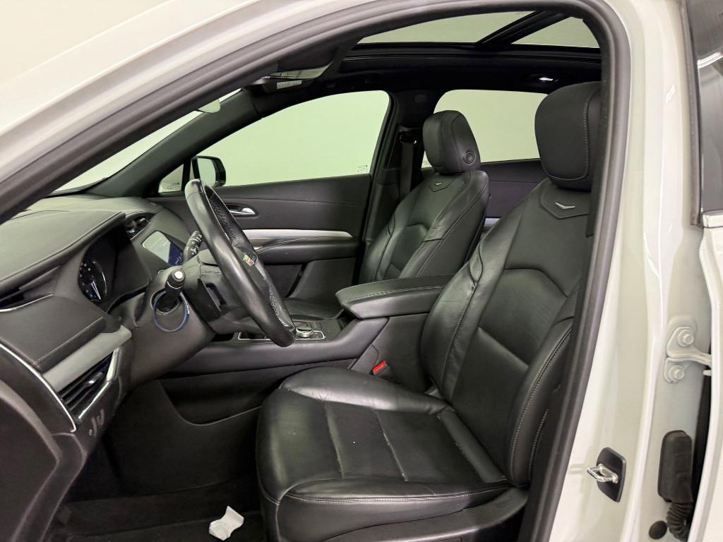 used 2023 Cadillac XT4 car, priced at $23,999