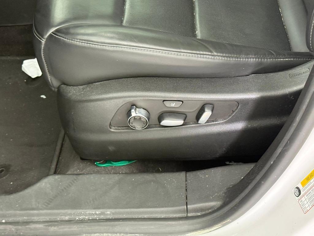 used 2023 Cadillac XT4 car, priced at $23,999