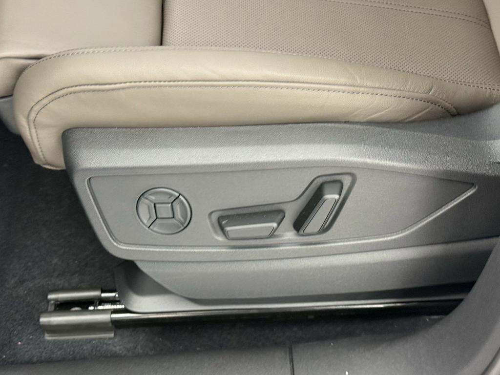 new 2025 Audi Q5 car, priced at $58,932