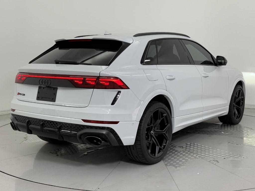 new 2025 Audi RS Q8 car, priced at $150,590