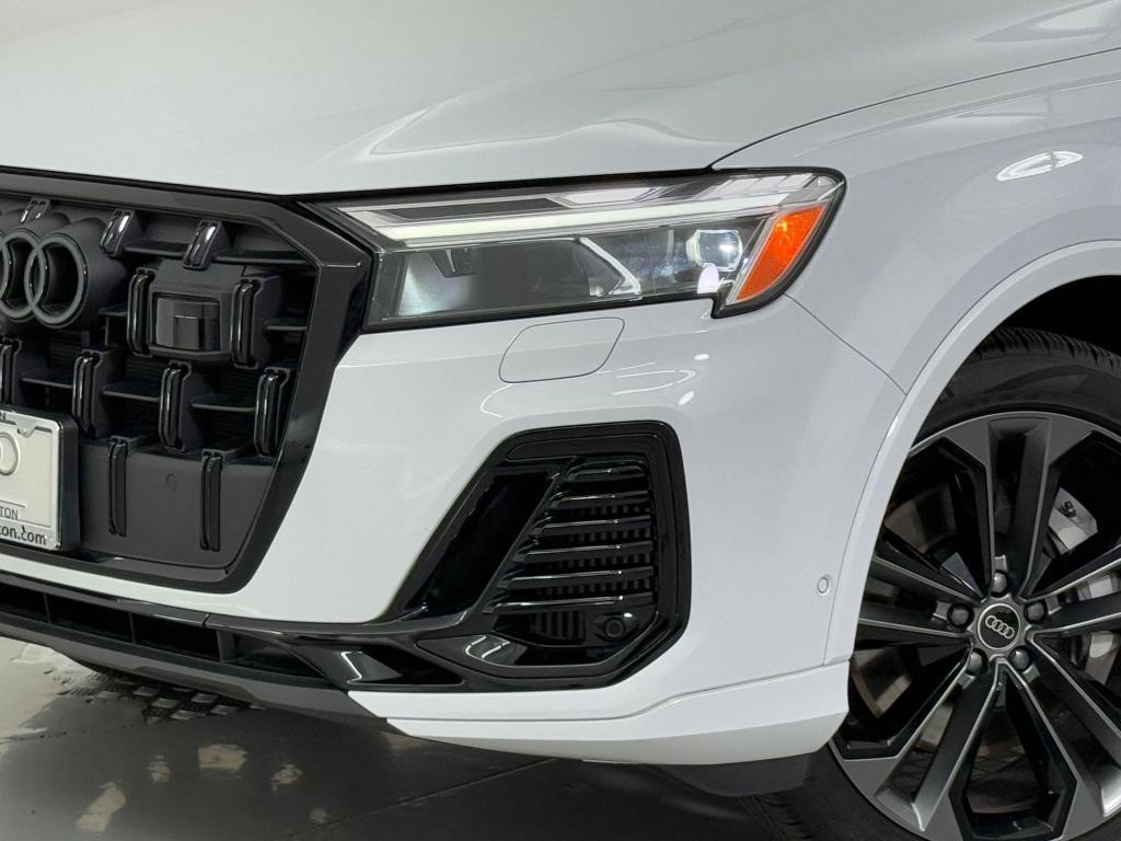 used 2025 Audi Q7 car, priced at $59,498