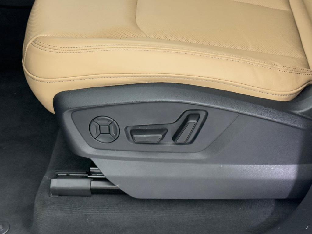 used 2025 Audi Q7 car, priced at $59,498