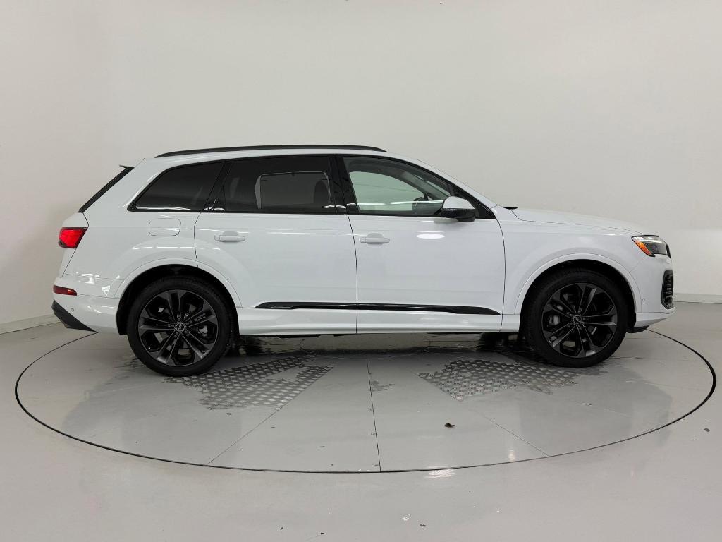 used 2025 Audi Q7 car, priced at $59,498