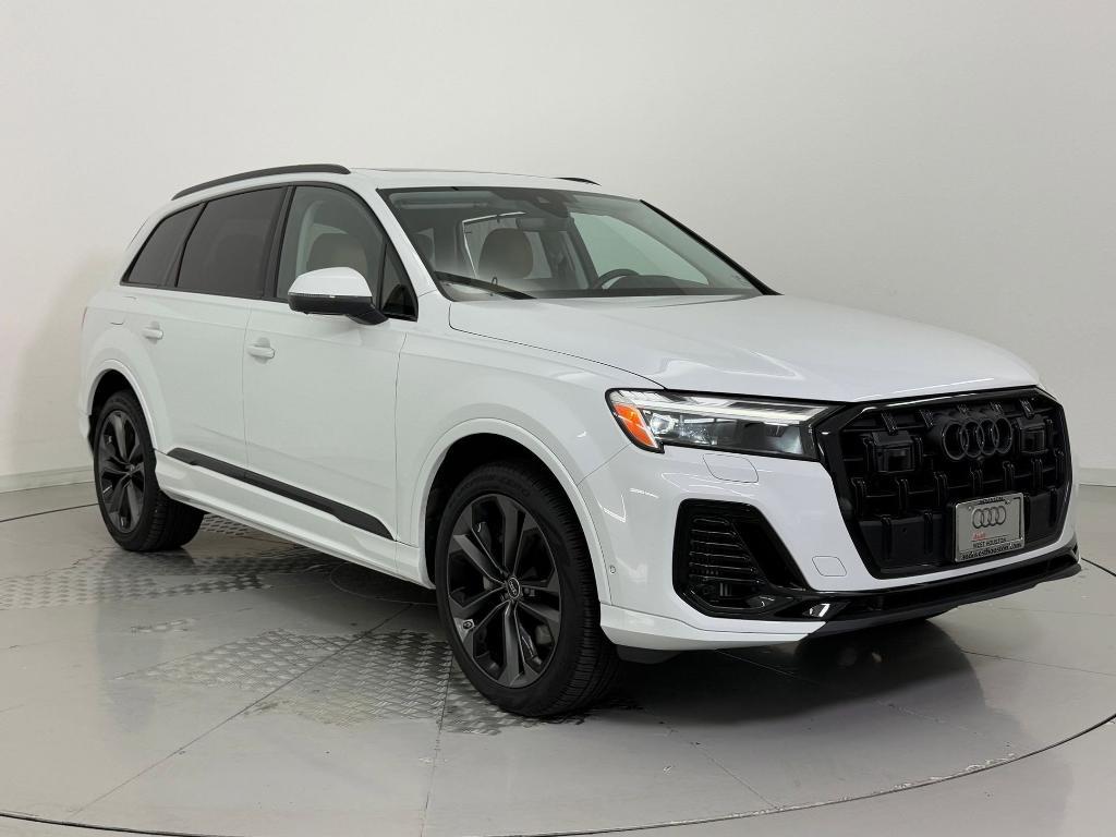 used 2025 Audi Q7 car, priced at $59,498