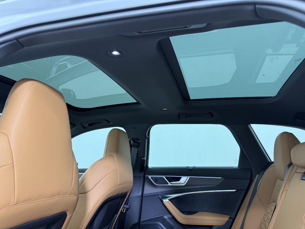 new 2025 Audi RS 6 Avant car, priced at $143,740