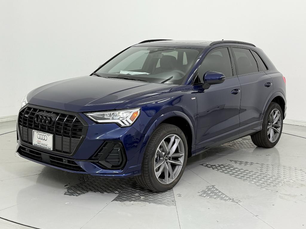 new 2025 Audi Q3 car, priced at $43,801