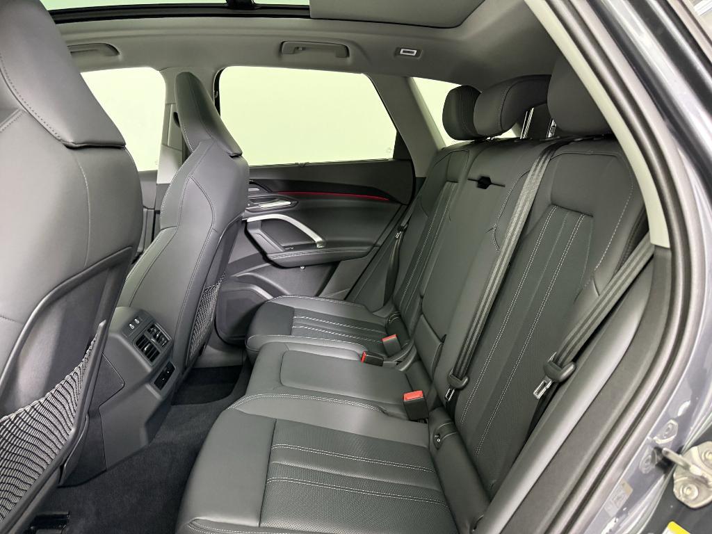 new 2025 Audi Q5 car, priced at $60,975