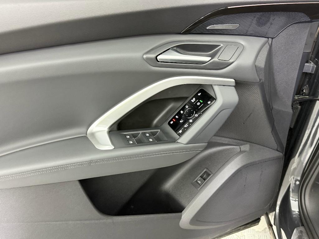 new 2025 Audi Q5 car, priced at $60,975