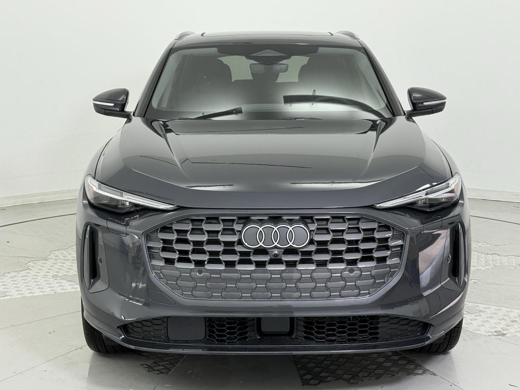 new 2025 Audi Q5 car, priced at $60,975