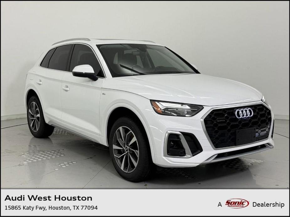 new 2025 Audi Q5 car, priced at $53,601