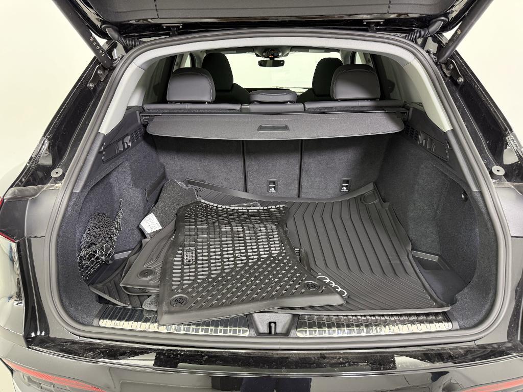 new 2025 Audi Q5 car, priced at $59,461