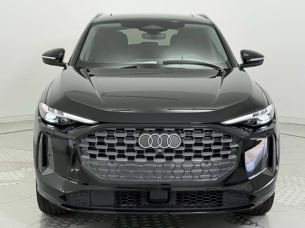 new 2025 Audi Q5 car, priced at $59,461