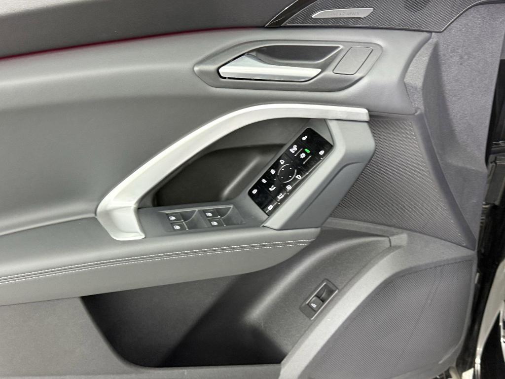 new 2025 Audi Q5 car, priced at $56,392