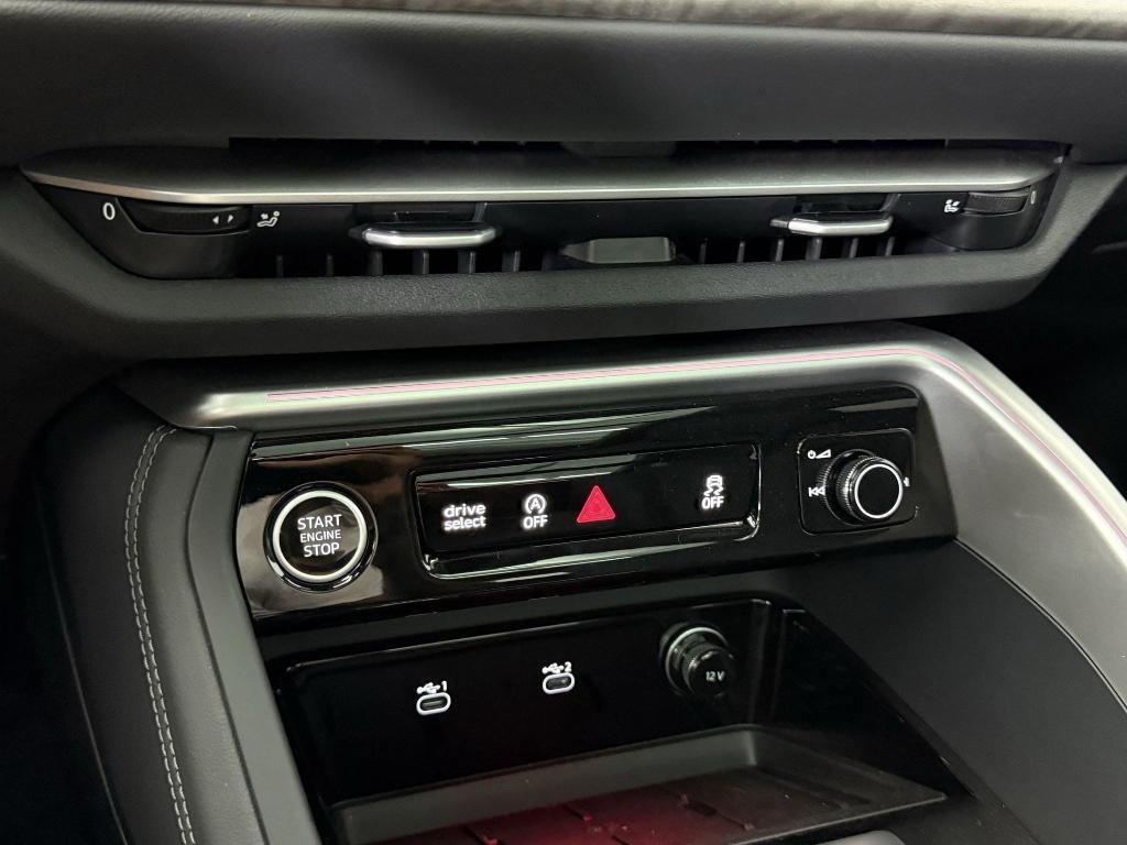 new 2025 Audi Q5 car, priced at $56,392
