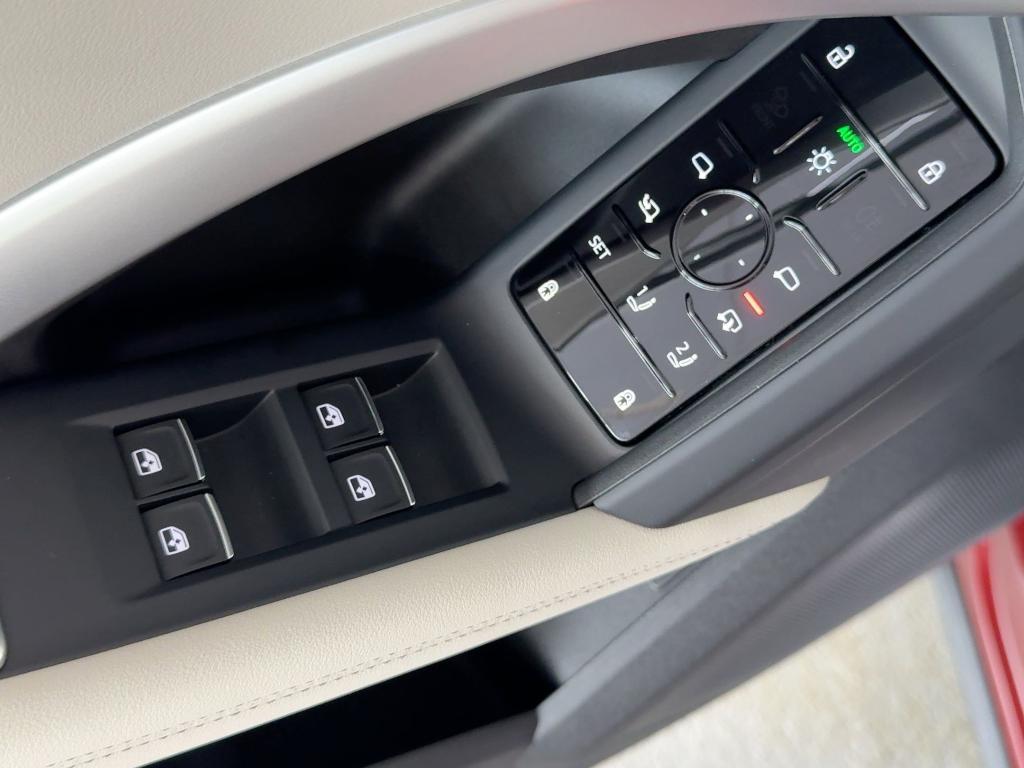 new 2025 Audi Q5 car, priced at $51,381