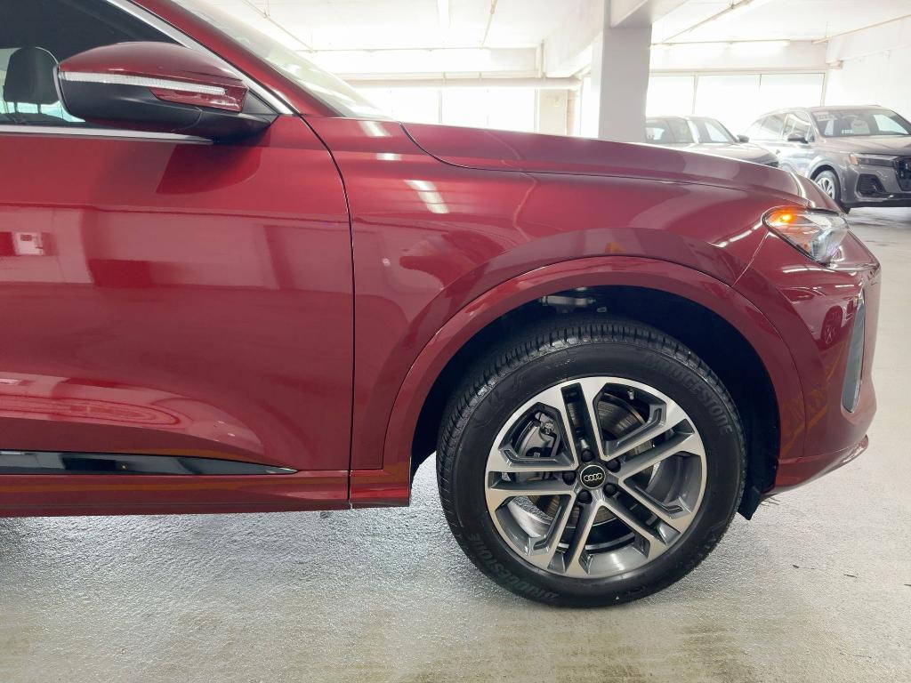new 2025 Audi Q5 car, priced at $51,381