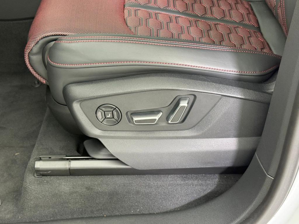 new 2025 Audi RS Q8 car, priced at $134,401