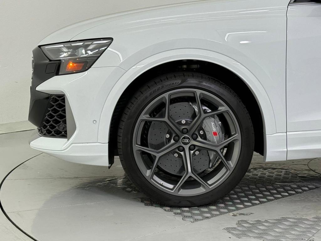 new 2025 Audi RS Q8 car, priced at $134,401
